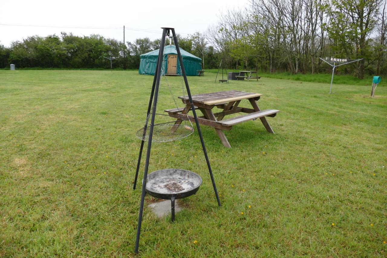 Hotel Alder Yurt Wych Elm Glamping Helston Exterior foto
